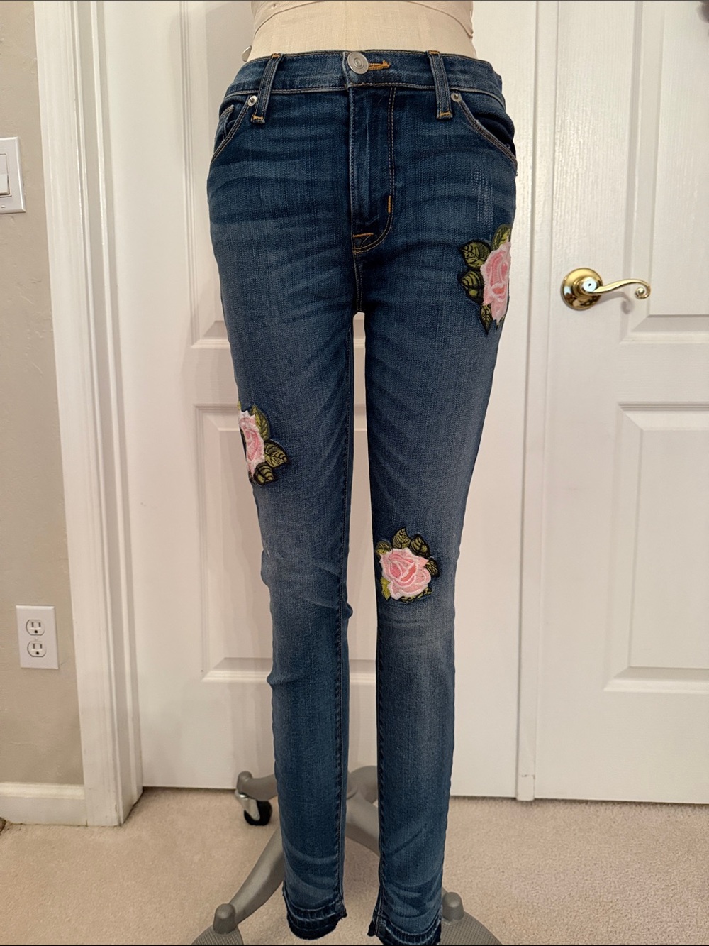 Hudson Jeans Dark Blue Skinny Jeans with Pink Rose Embroidery Patches